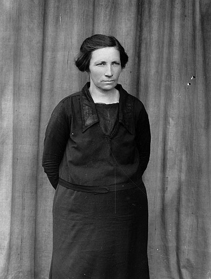 Kristina Vesterberg, född 23/5 1887, död 8/4 19...