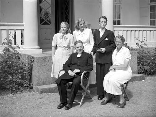 Kyrkoherde Henning Svensson familjen Oppmanna.