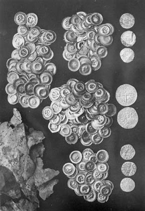 Uddarp. Myntfynd omfattade 306 silvermynt påträ...