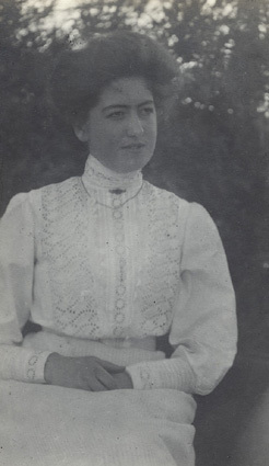 Elsa Henning Falsterbo 1910. 