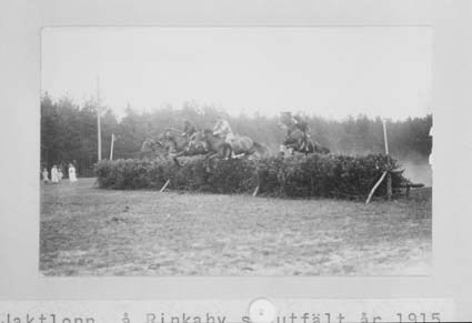 Jaktlopp å Rinkaby skjutfält år 1915