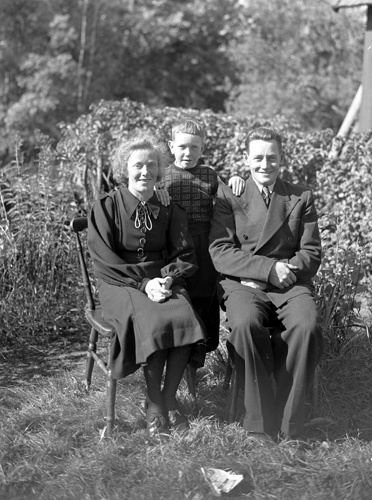 Malmbergs broder med familj Byröna.
