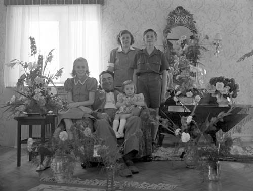 Otto Johnsson med familj, Vånga.