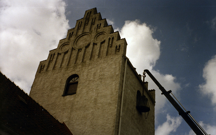 Gödelöv kyrka, den gamla klockan från 1500-tale...