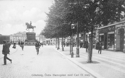 Göteborg, Östra Hamngatan med Carl IX staty.