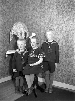 Mats Anderssons barn Arne, Brita och Inge, Arke...
