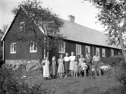 Ola Jönsson huset o sällskap Boana.