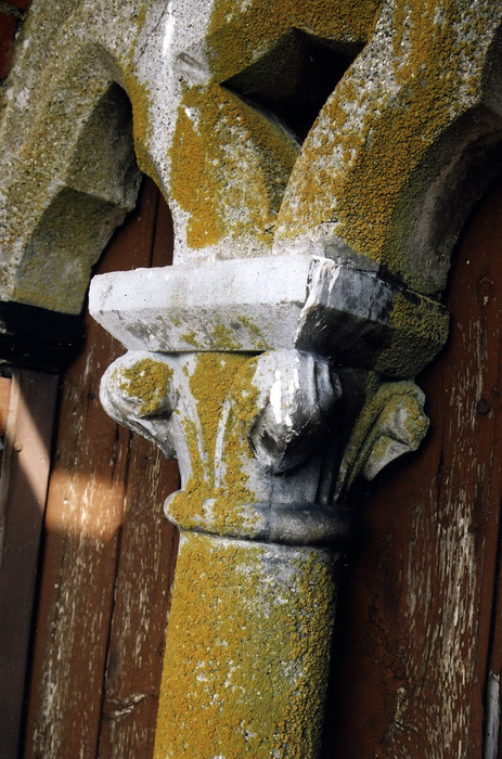 Detalj av pelare från Gessie kyrka.