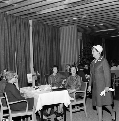 Mannekänguppvisning 1969 på IFÖ-Hotell, Bromölla