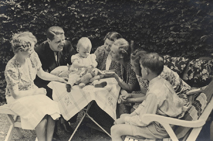 Juli 1939. Inger, Sven, Ann-Marie, Agnes, Ameli...