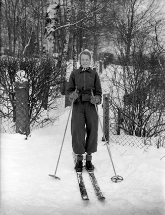 Karin Nilsson på skidor Arkelstorp.