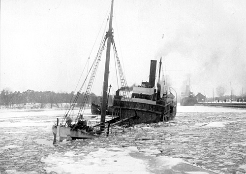 Åhus hamn år 1924.