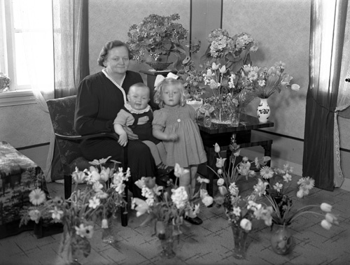 Fru Nanny Andersson 50 årsdag o barnbarnen Mjönäs.