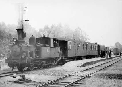 (Haljebanans tåg i Olofström 1946 Vykort)