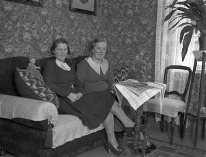 Amelie Uppström och Selma Gustavsson, Arkelstorp.