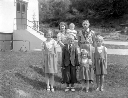 Albert Svenssons familjen, Vånga.