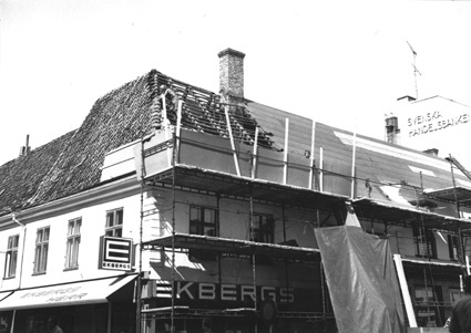 Omläggning av taket Cardellsgatan, Lilla Torg.