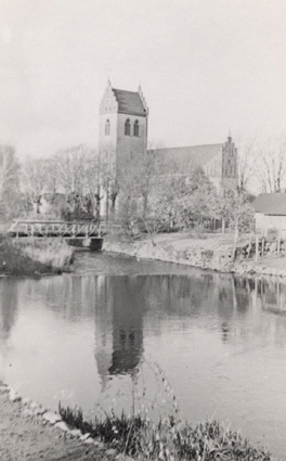 Hörby 1938 på hösten. Kyrkan.