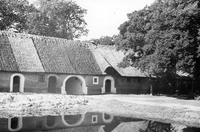 Borgeby säteri, ladugården byggd 1730. Ägare 19...