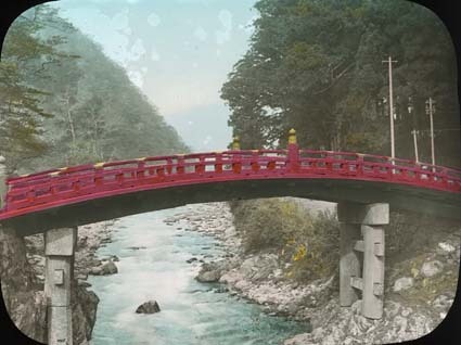 Sacrad bro vid Nikko.