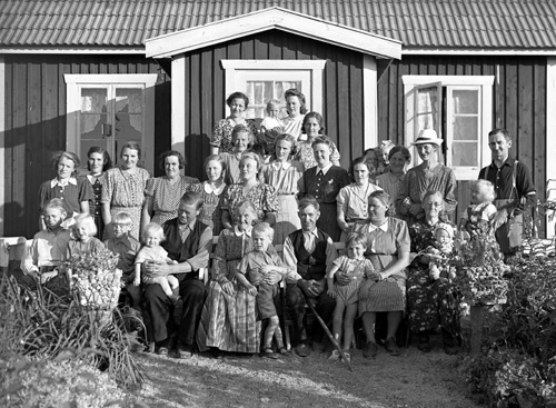 Nils Nilssons Fruns 75 årsdag grupp Mjönäs.