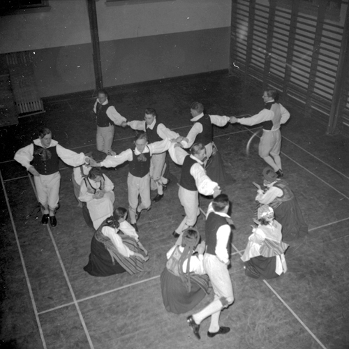 Folkdanser i Hammenhög.