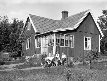 Algot Bengtsson Röetved huset o familjen.