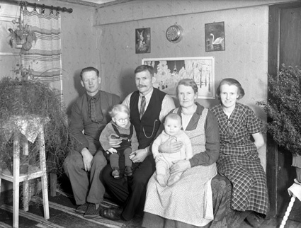 Arvid Nilsson familj och svärföräldrar Mjönäs.
