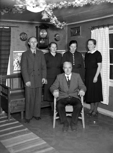 Peter Gustaf Andersson och fyra av barnen, Skär...