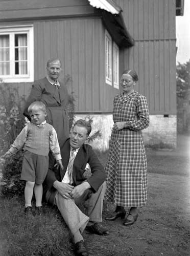 Edvin Augustsson Skog hos Fru Johansson.