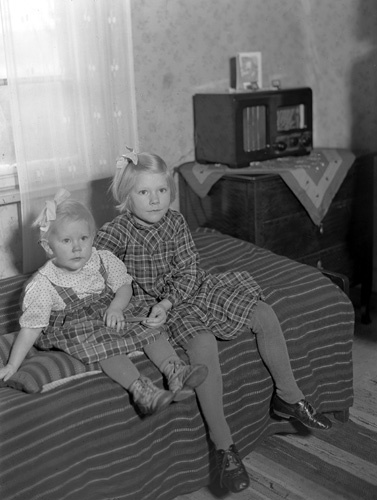 Ida och Ture Bengtssons 2 barn, Furustad.