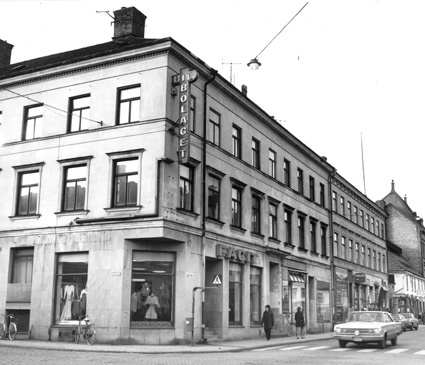 Tivoligatan t.v. västerut - Västra Storgatan t....