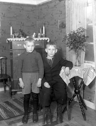 Herman Björklund två minsta pojkarna Snäckestad.