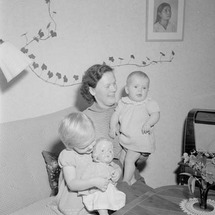 Östen Pettersson, hemfotograf, 1954-02-27.