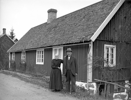 Nils Johansson m. fru huset Ekestad.