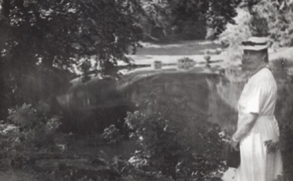 Aug. 1938. Hörby Tusculum. Parken på Sextorp. F...