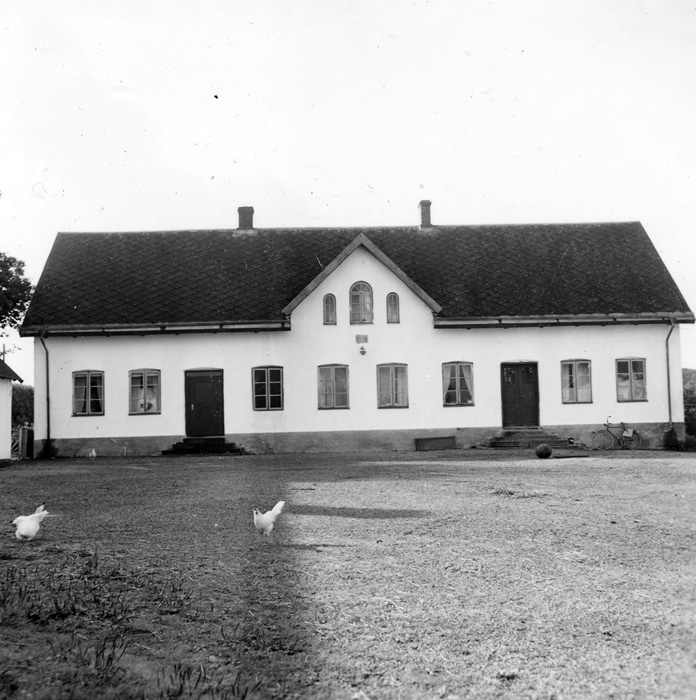 Bondgård. Dalby 1. Ägare 1954 var Jöns Hanssons...