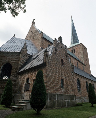 Genarps kyrka