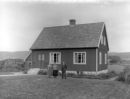 Enok Svenssons hus o 3 pers Vånga.
