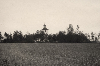 Sommaren 1922. Skatelöfs kyrka, Småland.