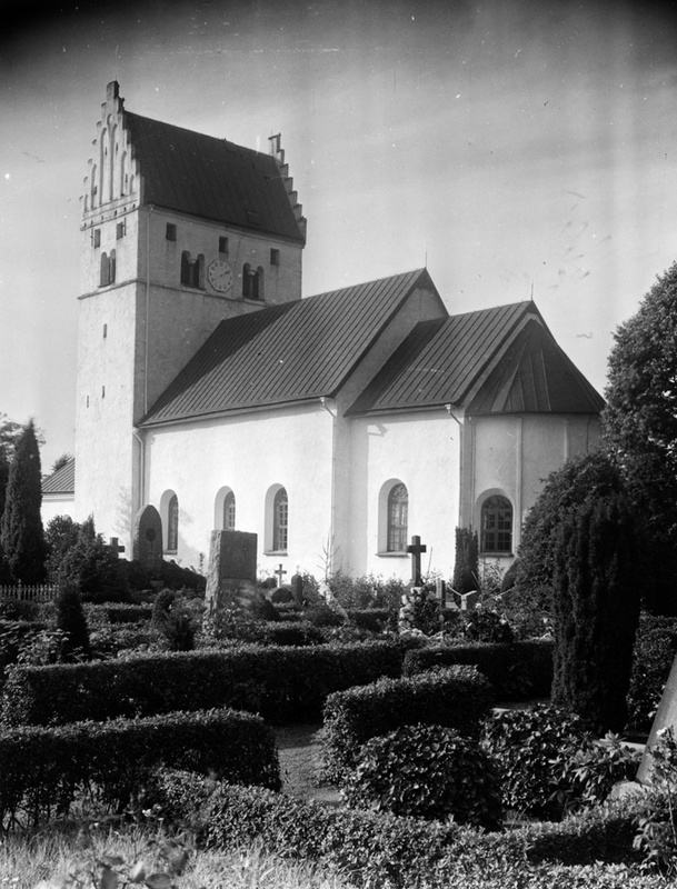 Norra Åsum kyrka. Foto från 1935.