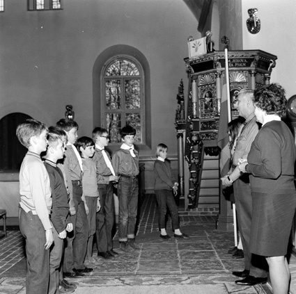 S:t Georgsdagen, scouterna i Ivetofta kyrka, ap...