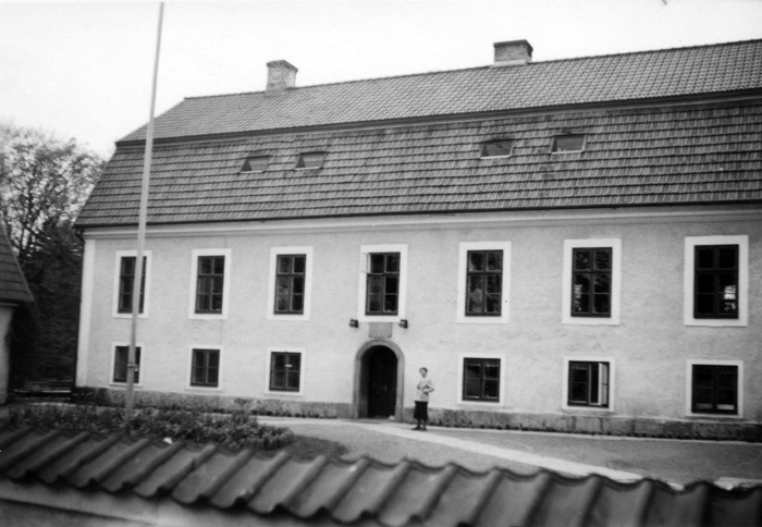 Lanthushållskola, f.d. herrgård från 1700-talet...