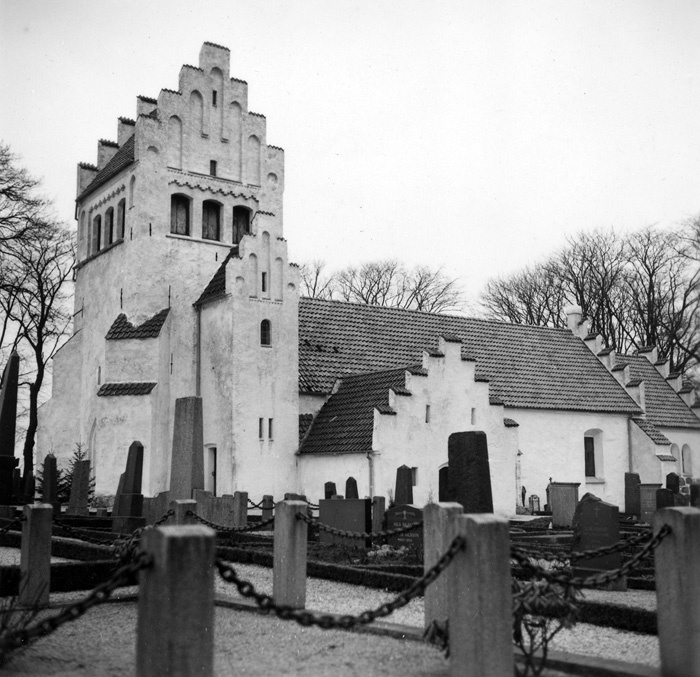 Hardeberga kyrka.