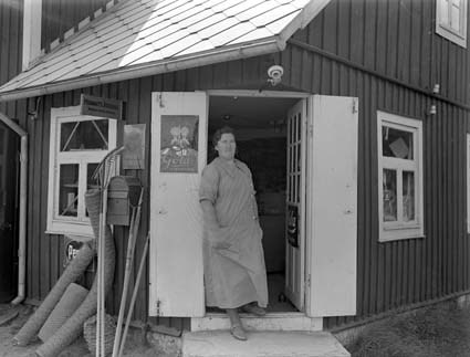 Butiken Röetved Lilly Persson i dörren.