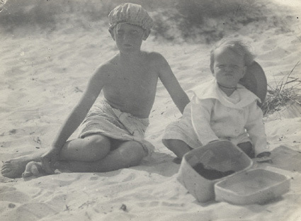 Falsterbo 1910 Amelie & Ingejerd.