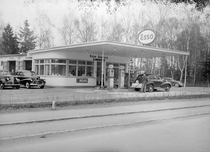 Esso bensinstation på Långebrogatan.