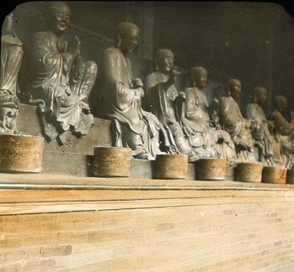 Buddhastatyer i Kina.