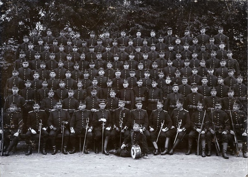 Gruppfoto militärer