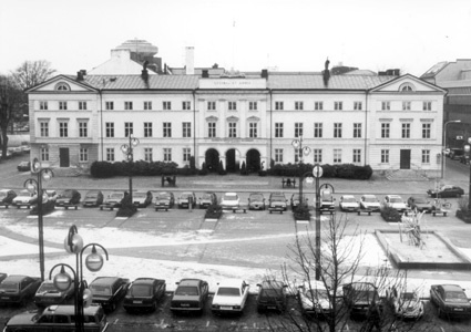 Stora Kronohuset. F.d. militäranläggning.